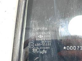 Toyota Land Cruiser (J120) Mažasis "A" galinių durų stiklas M2H3SAS2DOT20