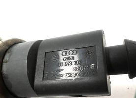 Audi A8 S8 D3 4E Sensore temperatura del liquido di raffreddamento 06A919501A