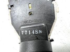 Nissan Note (E11) Commodo de clignotant 7714SN
