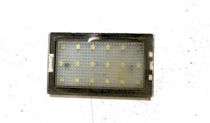 Land Rover Range Rover Sport L320 Lampa oświetlenia tylnej tablicy rejestracyjnej 00E81319