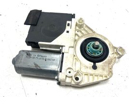 Volkswagen PASSAT B6 Moteur de lève-vitre de porte avant 1K0959793L