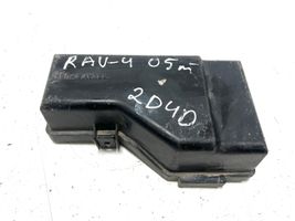 Toyota RAV 4 (XA20) Pokrywa skrzynki bezpieczników 8267242140