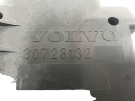 Volvo V70 Skrzynka bezpieczników / Komplet 30728132