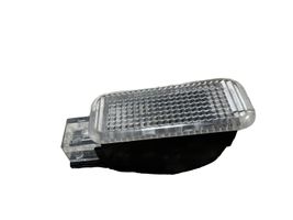 Audi A4 S4 B8 8K Luce interna per portiera posteriore 