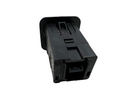 Jeep Renegade Connecteur/prise USB 735600659