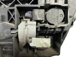 Audi A4 S4 B8 8K Klamka zewnętrzna drzwi przednich 8T0837886B