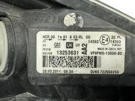 Opel Meriva B Lampa przednia 13253631