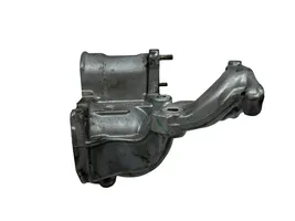 Renault Clio III Supporto della valvola di raffreddamento EGR 2504710