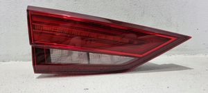 Audi A3 S3 8L Luci posteriori del portellone del bagagliaio 8V5945093D