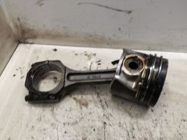 Hyundai Trajet Piston avec bielle 