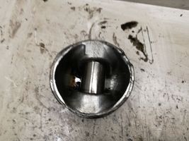 Hyundai Trajet Piston 