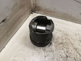 Nissan Qashqai+2 Piston 