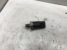 Volvo S40, V40 Sensore di pressione del carburante 0281002405