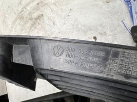 Volkswagen PASSAT B5.5 Kratka dolna zderzaka przedniego 3B0853678B