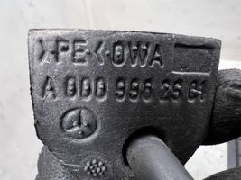 Mercedes-Benz R W251 Kratka wlotu powietrza na maskę A0009982501