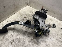 Hyundai Santa Fe Clutch pedal D05CEPG