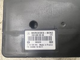 Mercedes-Benz E W211 Pompa a vuoto chiusura centralizzata A2038000048