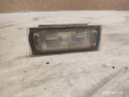 Hyundai Sonata Lampa oświetlenia tylnej tablicy rejestracyjnej 925013K0