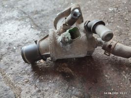 Opel Zafira B Boîtier de thermostat 