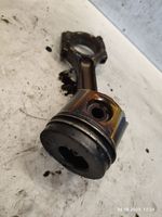 Renault Trafic II (X83) Piston avec bielle 