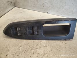 Volkswagen Touran I Etuoven ikkunan kytkimen kehys 1T1867371H