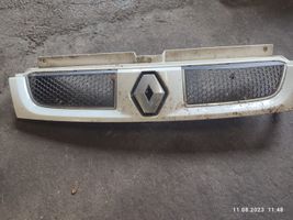 Renault Trafic II (X83) Grille calandre supérieure de pare-chocs avant 