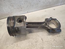 Nissan Navara D22 Piston avec bielle 