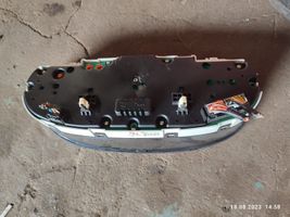 Hyundai Sonata Compteur de vitesse tableau de bord 940033K405