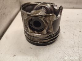 Renault Trafic II (X83) Piston 