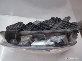 Nissan Qashqai+2 Lampa przednia 26010BR01A