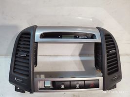 Hyundai Santa Fe Radio/GPS head unit trim 945302B000