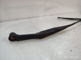 Hyundai Elantra Front wiper blade arm 