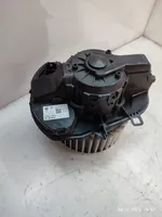 Volkswagen Touareg II Mazā radiatora ventilators 7P0820021F