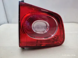 Volkswagen Tiguan Lampy tylnej klapy bagażnika 5N0945093C