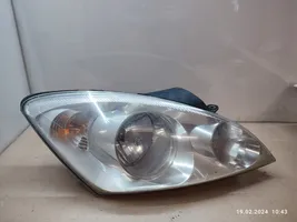 KIA Ceed Headlight/headlamp 921021H000