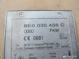 Audi Q7 4L Antenas pastiprinātājs 8E0035456C