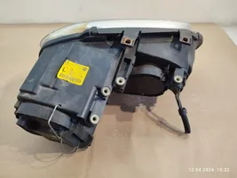 Volkswagen Touran I Lampa przednia 0301205271