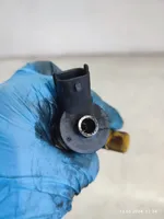 KIA Carens II Injecteur de carburant 0445110258