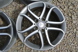 Mercedes-Benz A W176 R17-alumiinivanne A2464010302