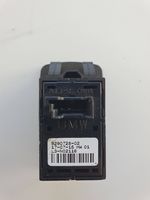 BMW 2 F46 Muut kytkimet/nupit/vaihtimet 9290728