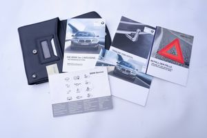 BMW 2 F46 Książka serwisowa 