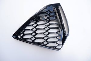 Audi RS6 C8 Grille inférieure de pare-chocs avant 4K8807681D