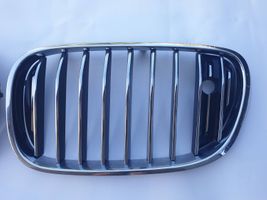 BMW 7 G11 G12 Grille calandre supérieure de pare-chocs avant 7357012