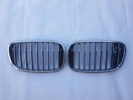 BMW 7 G11 G12 Maskownica / Grill / Atrapa górna chłodnicy 7357012