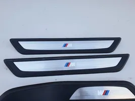 BMW 7 F01 F02 F03 F04 Garniture marche-pieds avant 7181017