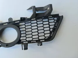 BMW 3 F30 F35 F31 Grille inférieure de pare-chocs avant 8062631