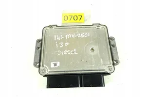 Hyundai i30 Centralina/modulo motore ECU 0281030860