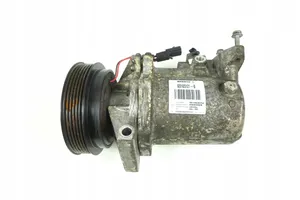 Renault Fluence Ilmastointilaitteen kompressorin pumppu (A/C) 8201025121B