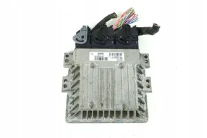 Dacia Duster Komputer / Sterownik ECU silnika 237102277R