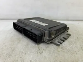 Renault Clio II Komputer / Sterownik ECU silnika 8200044453